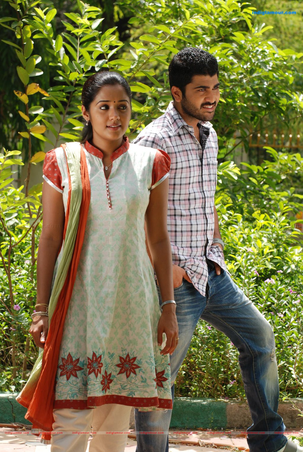 Engeyum Eppothum Movie hd photo