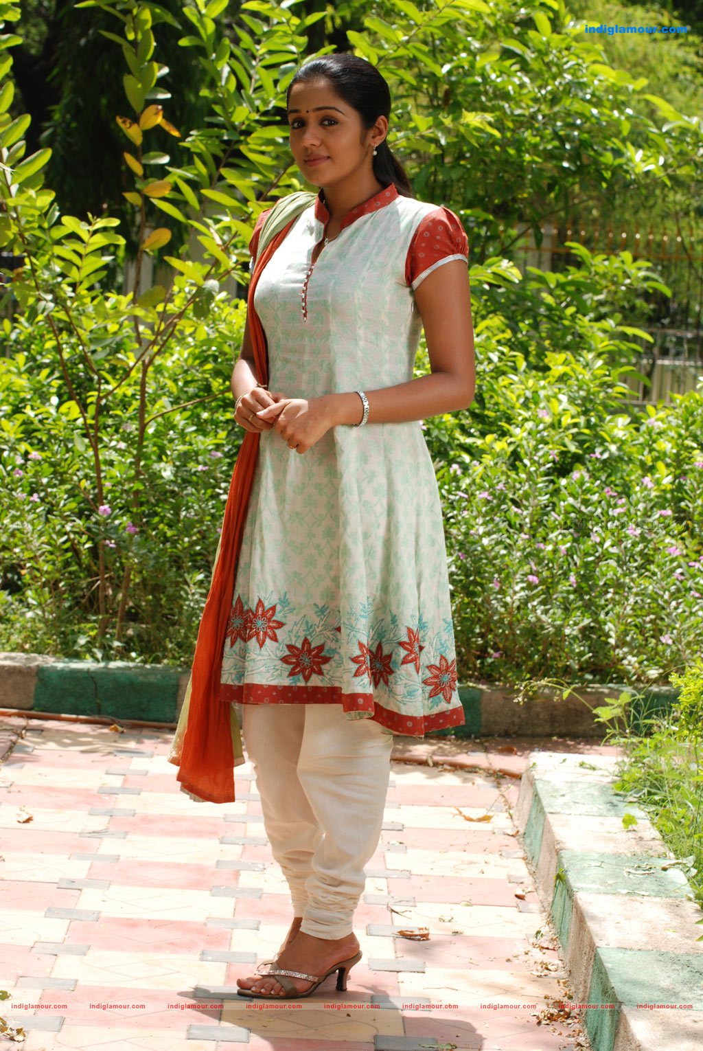 Engeyum Eppothum Movie hd photo