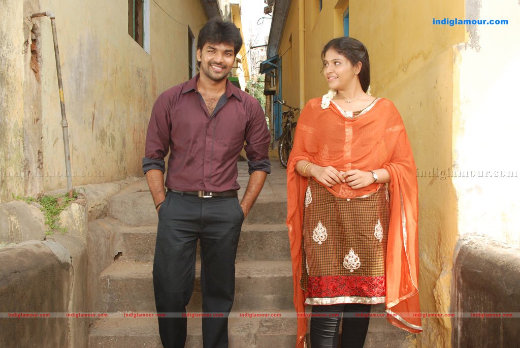 Engeyum Eppothum Movie hd photo