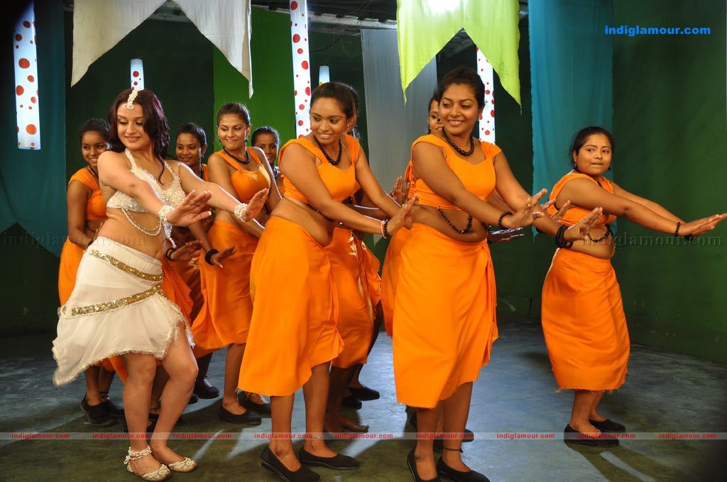 Oru Nadigayin Vakku Moolam Movie hd photo