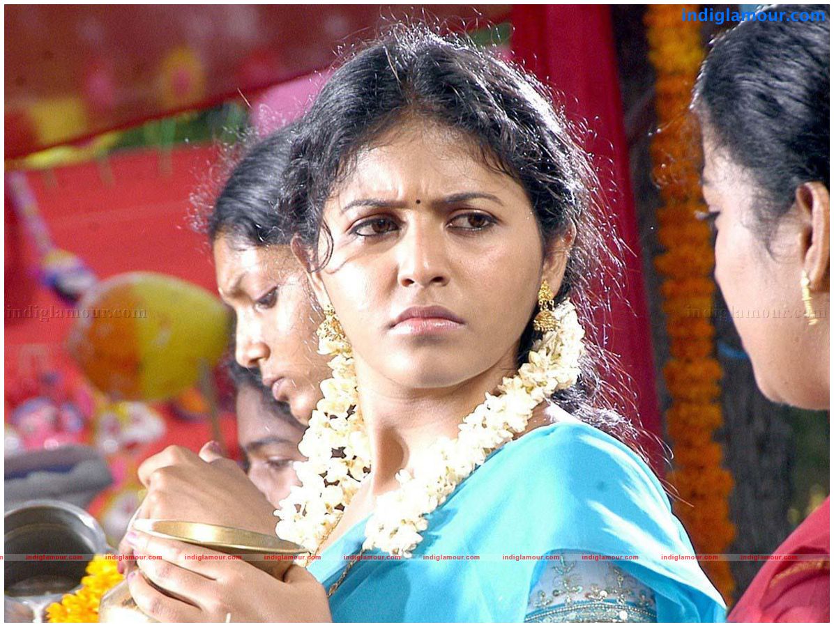 Thambi Vettothi Sundaram Movie hd photo
