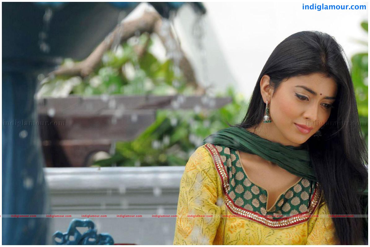 Rowthiram Movie hd photo