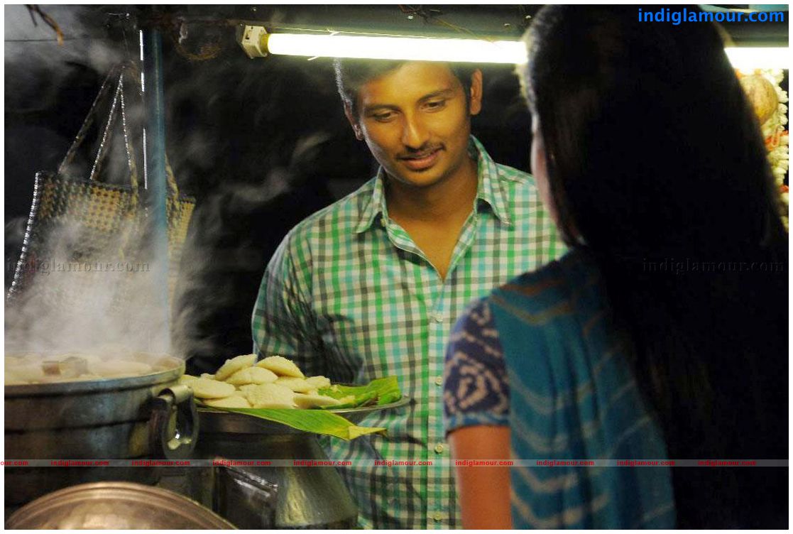 Rowthiram Movie hd photo