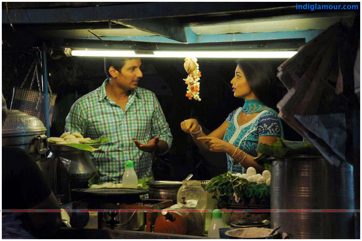 Rowthiram Movie hd photo