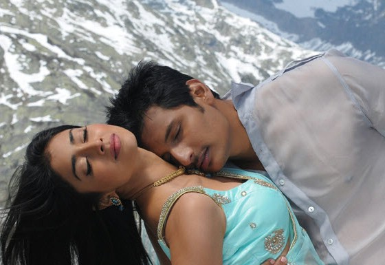 Rowthiram Movie hd photo