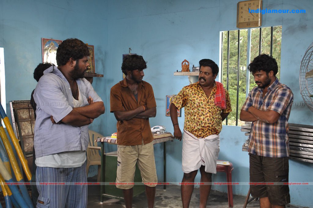 Pathinettan Kudi Movie hd photo