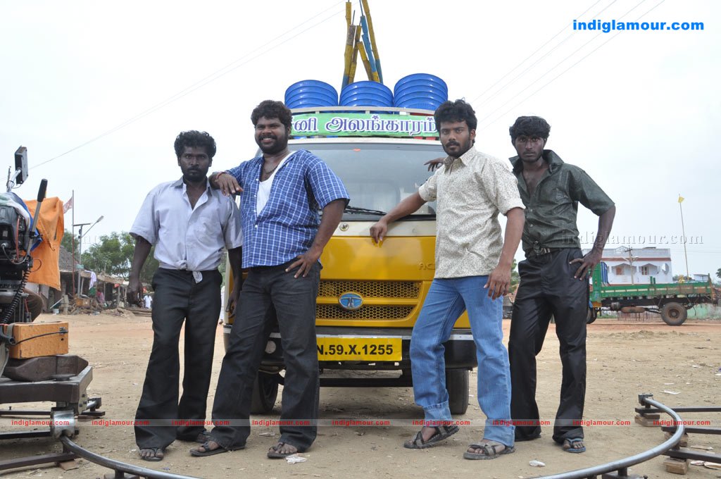 Pathinettan Kudi Movie hd photo