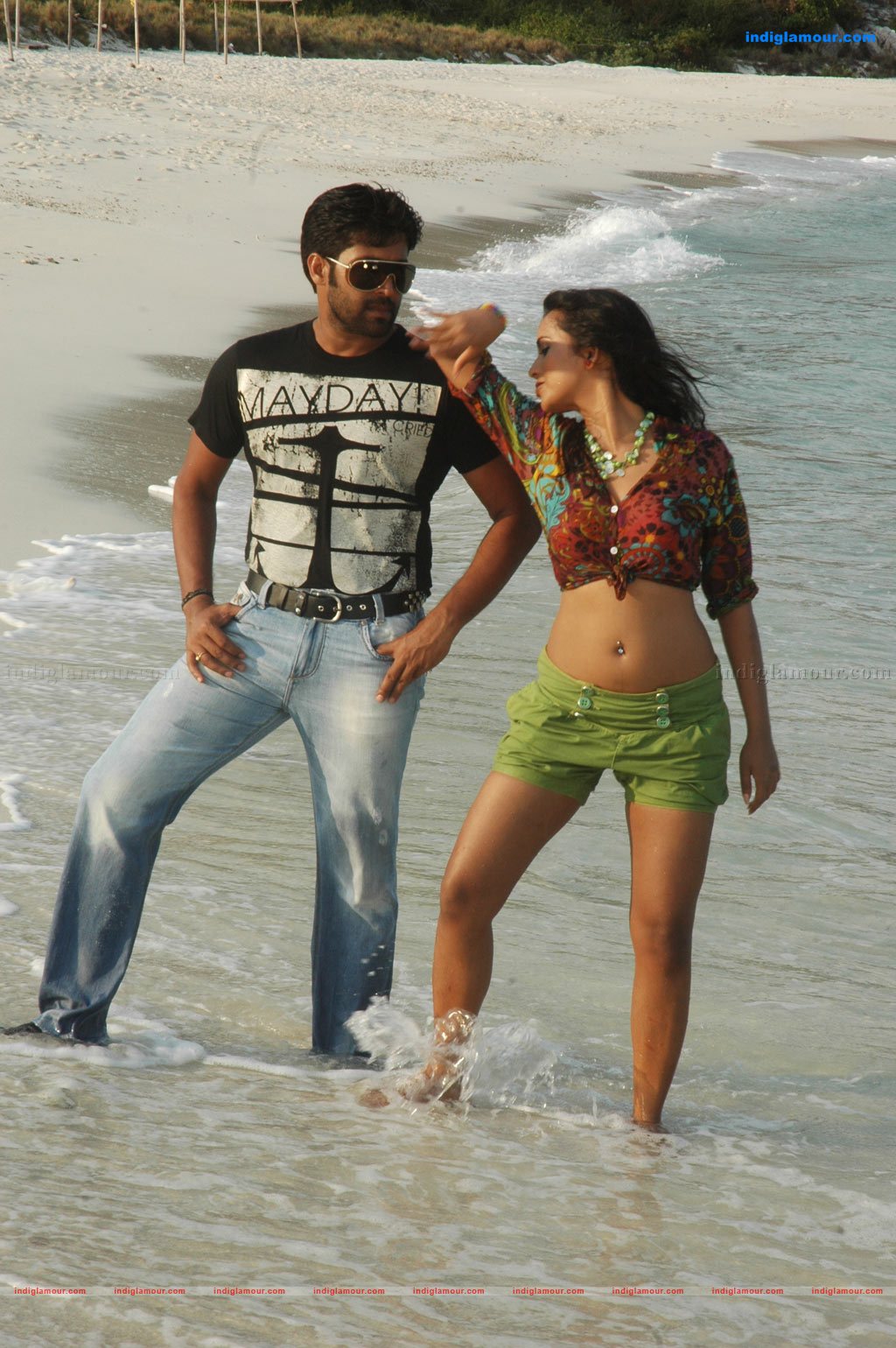 Ayutha Porattam Movie hd photo