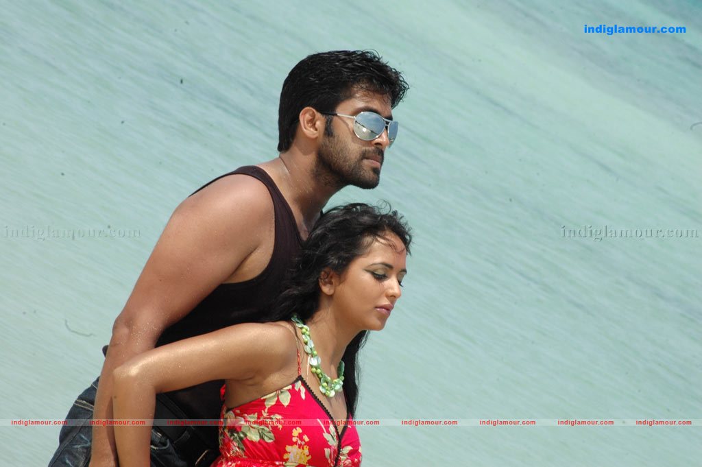 Ayutha Porattam Movie hd photo