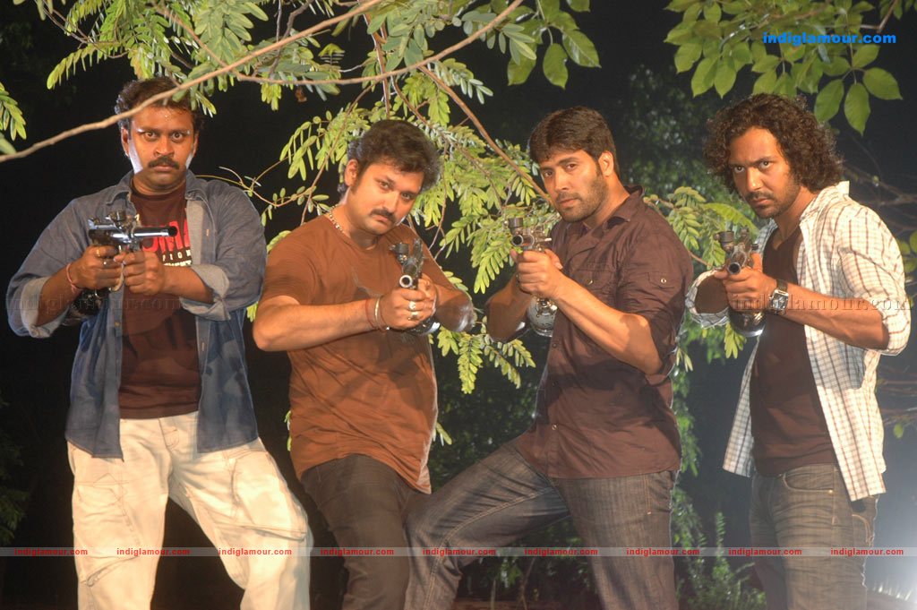 Ayutha Porattam Movie hd photo
