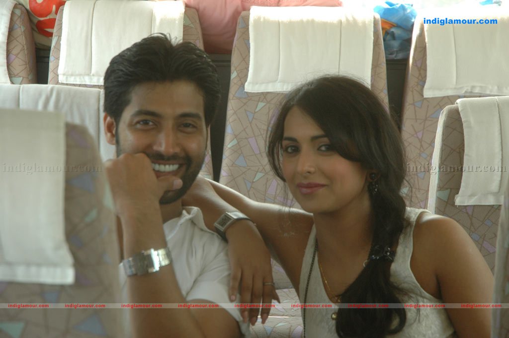 Ayutha Porattam Movie hd photo