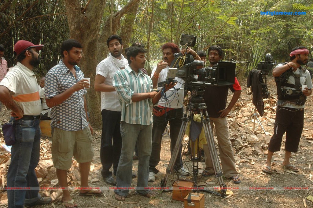 Ayutha Porattam Movie hd photo