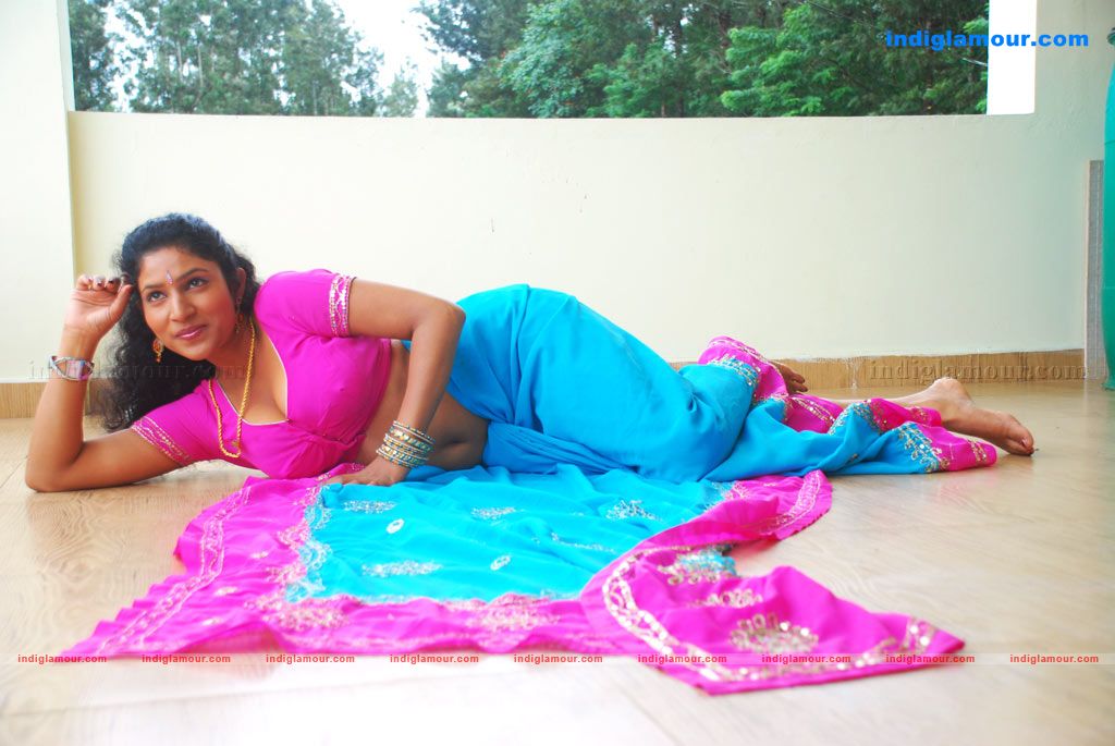 Kalla Parunthu Movie hd photo