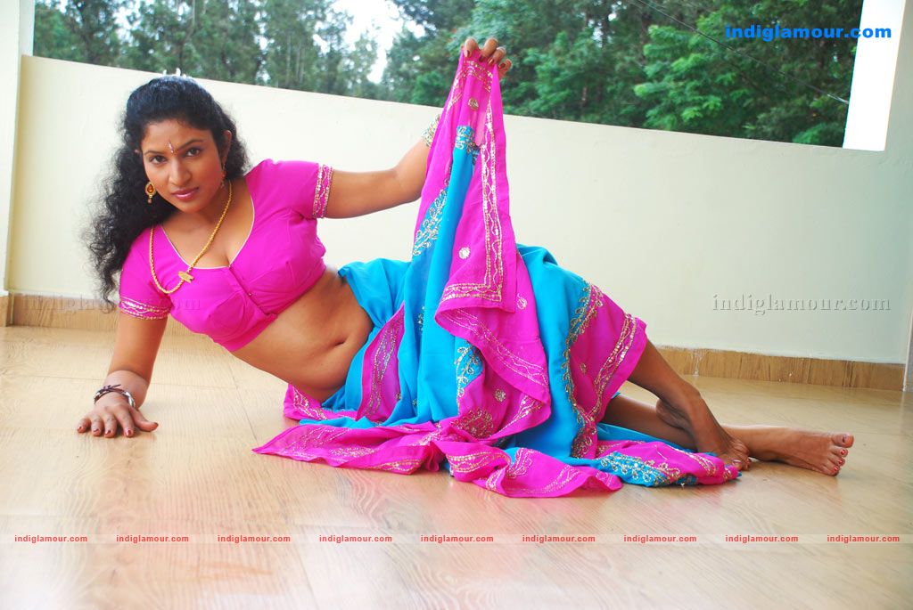Kalla Parunthu Movie hd photo