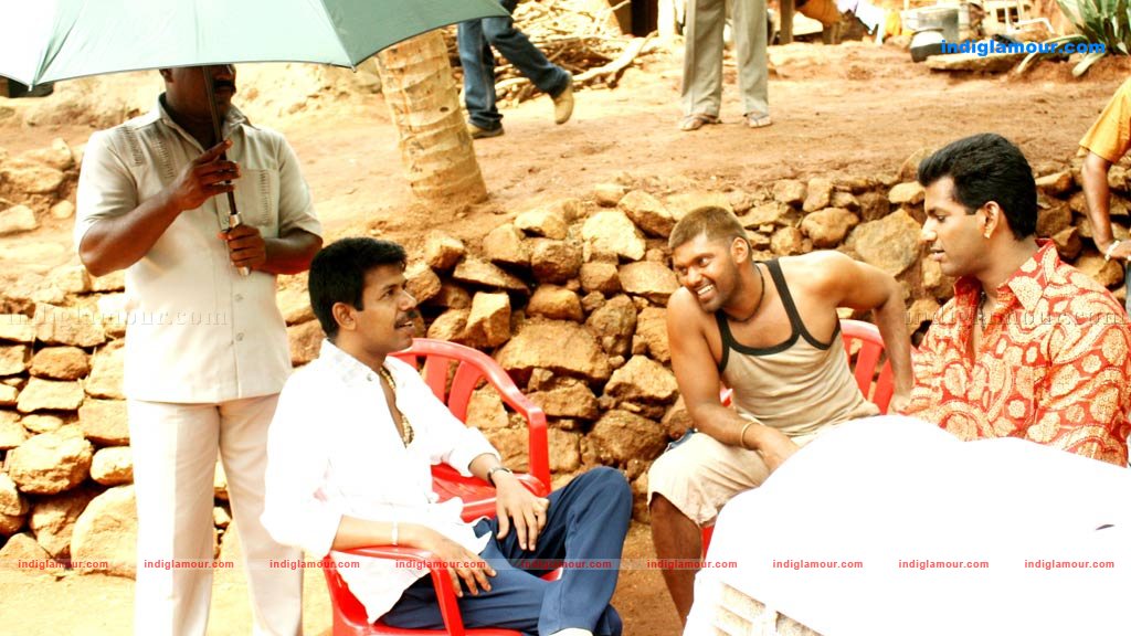 Avan Ivan Movie hd photo