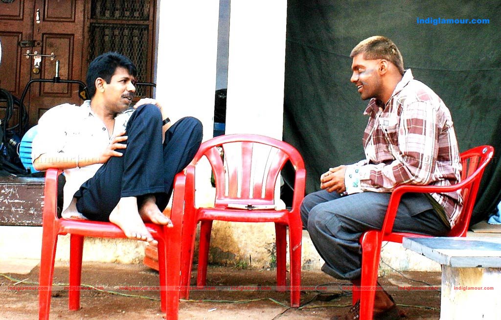 Avan Ivan Movie hd photo