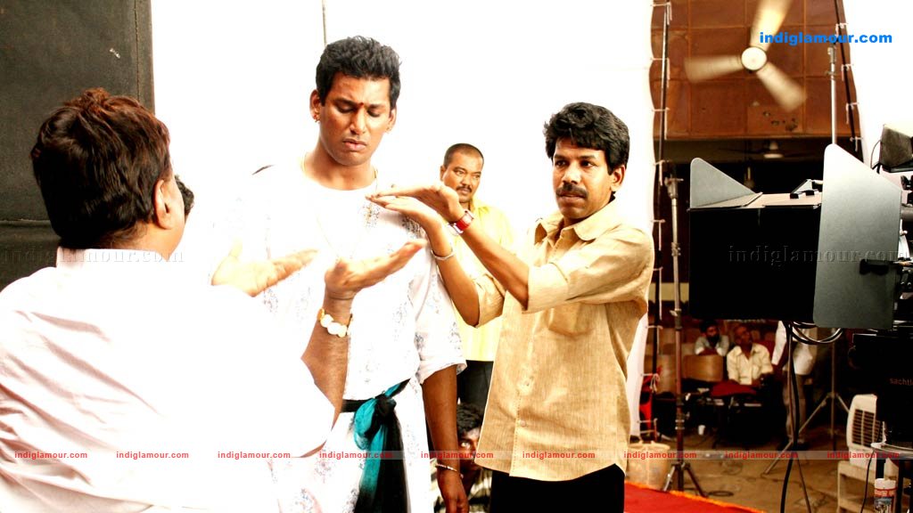 Avan Ivan Movie hd photo