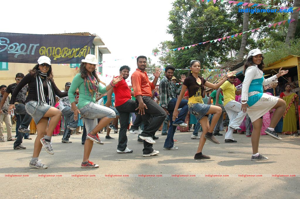 Oru Mazhai Naangu Saaral Movie hd photo