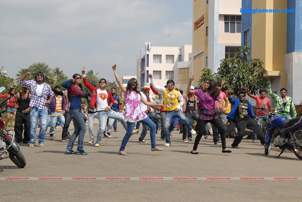 Yuvan Movie hd photo