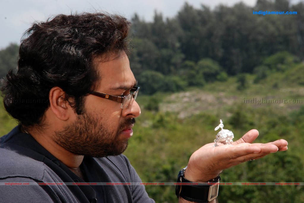 Ninaivil Nindraval Movie hd photo
