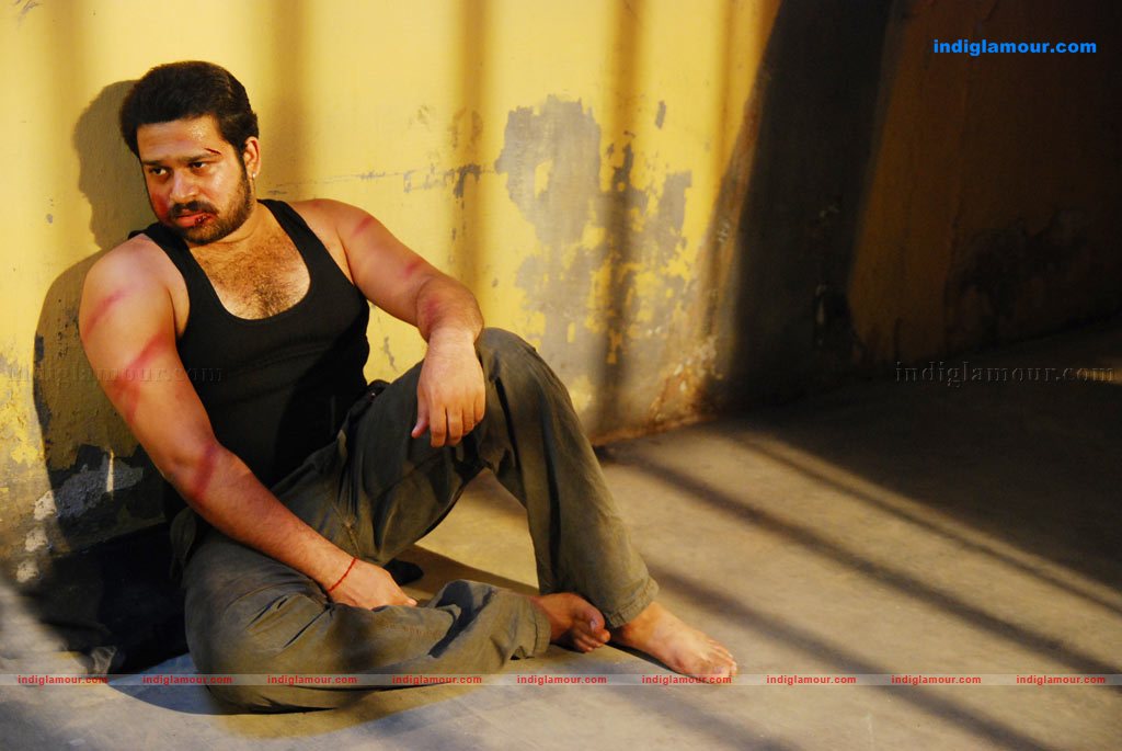 Ninaivil Nindraval Movie hd photo