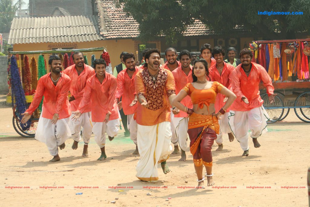 Ninaivil Nindraval Movie hd photo