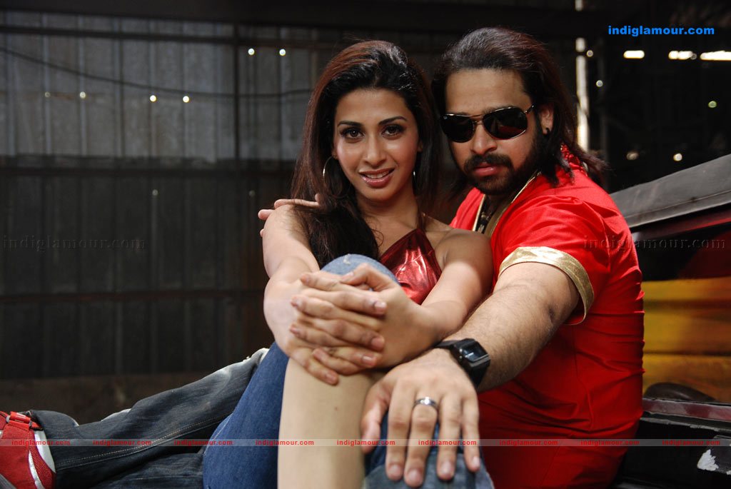 Ninaivil Nindraval Movie hd photo