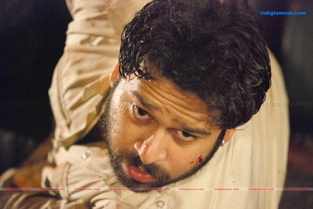Ninaivil Nindraval Movie hd photo