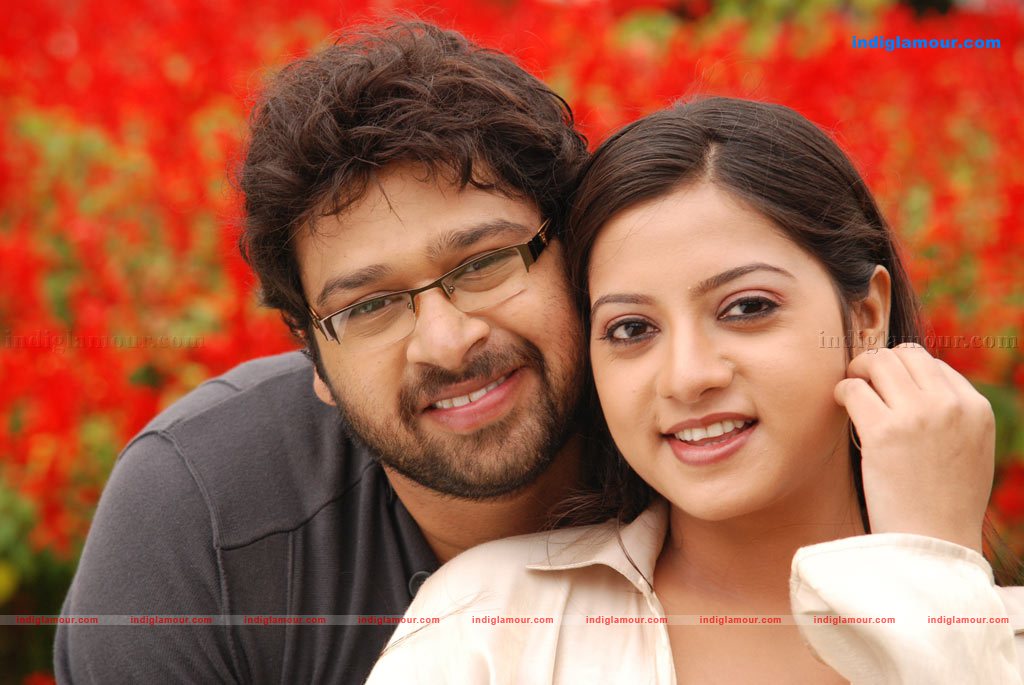 Ninaivil Nindraval Movie hd photo