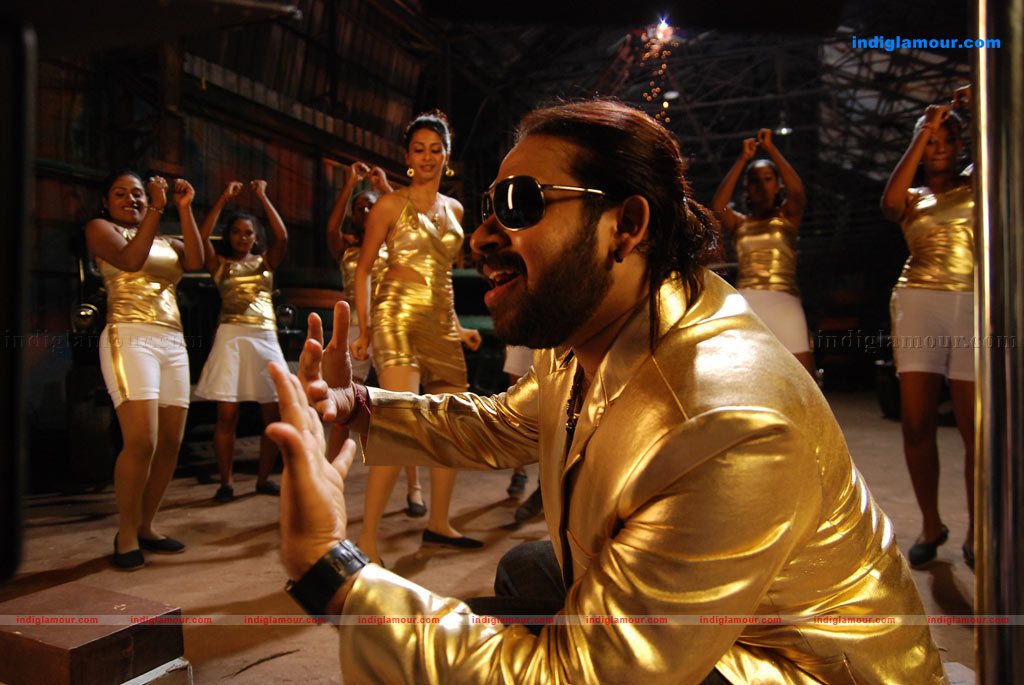 Ninaivil Nindraval Movie hd photo