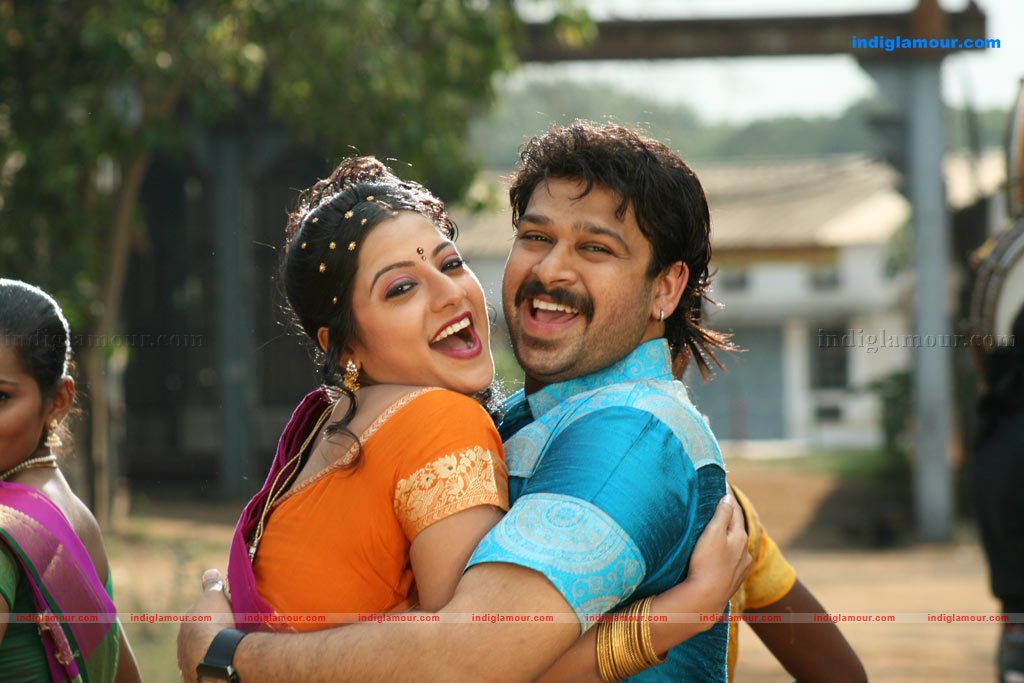 Ninaivil Nindraval Movie hd photo