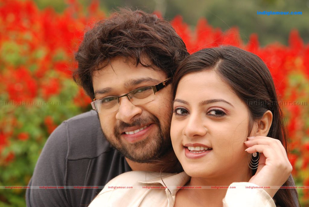 Ninaivil Nindraval Movie hd photo