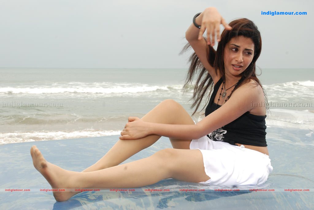 Ninaivil Nindraval Movie hd photo