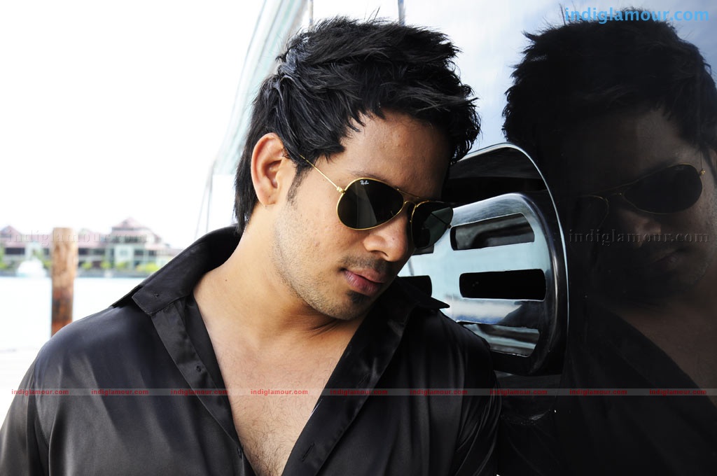 Yuvan Yuvathi Movie hd photo