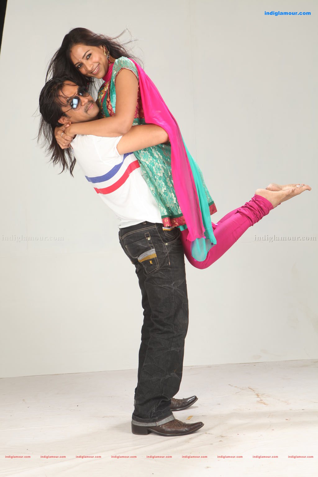 Om Movie hd photo