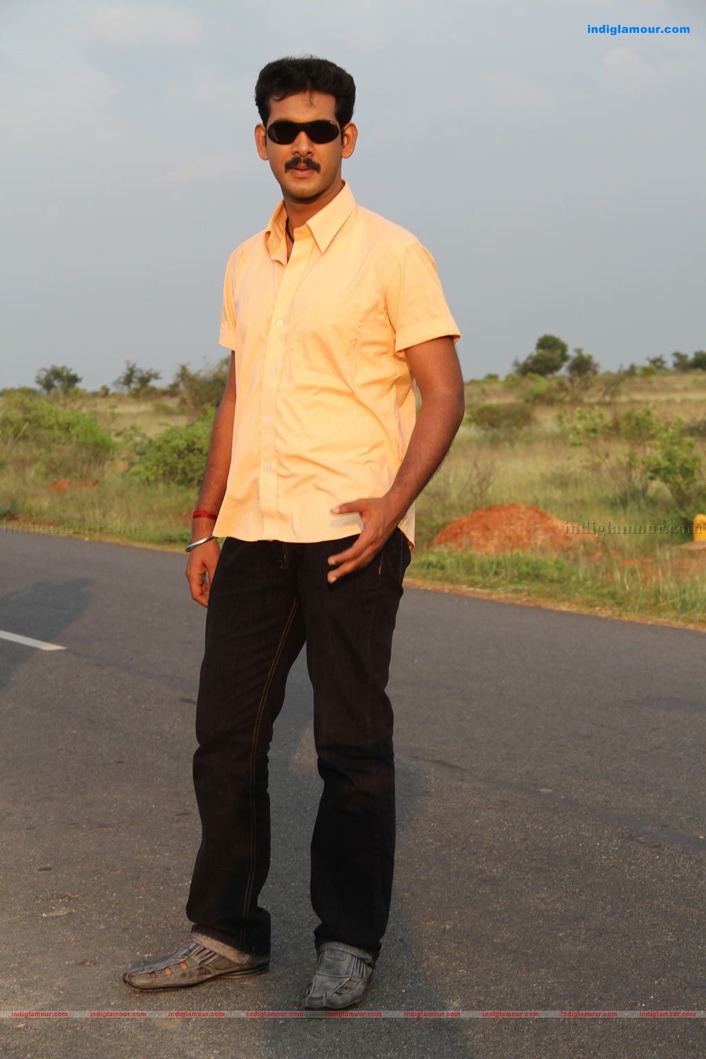Marudhavelu Movie hd photo