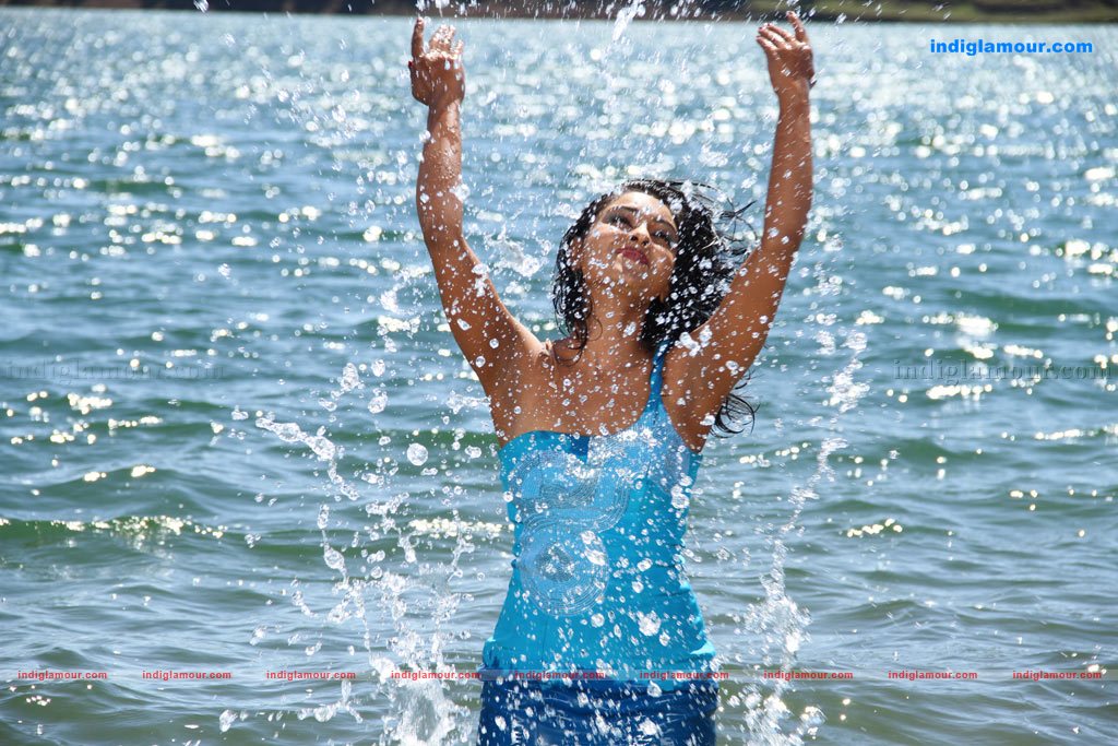 Marudhavelu Movie hd photo