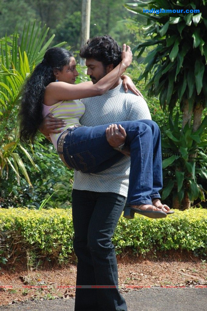 Mayaman chennaiyil oru naal Movie hd photo