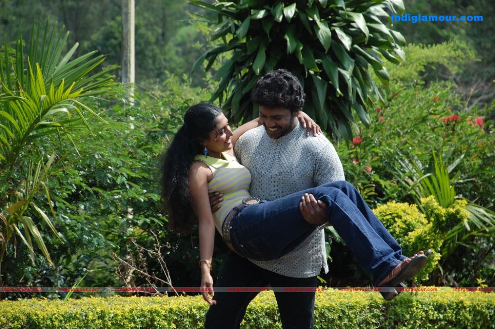 Mayaman chennaiyil oru naal Movie hd photo