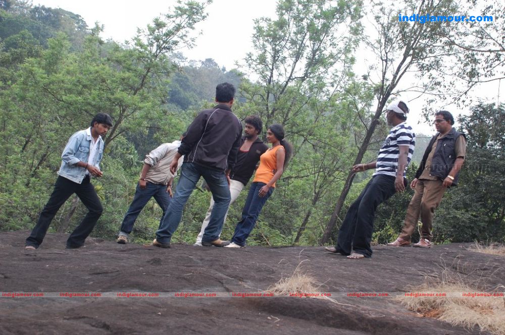 Mayaman chennaiyil oru naal Movie hd photo