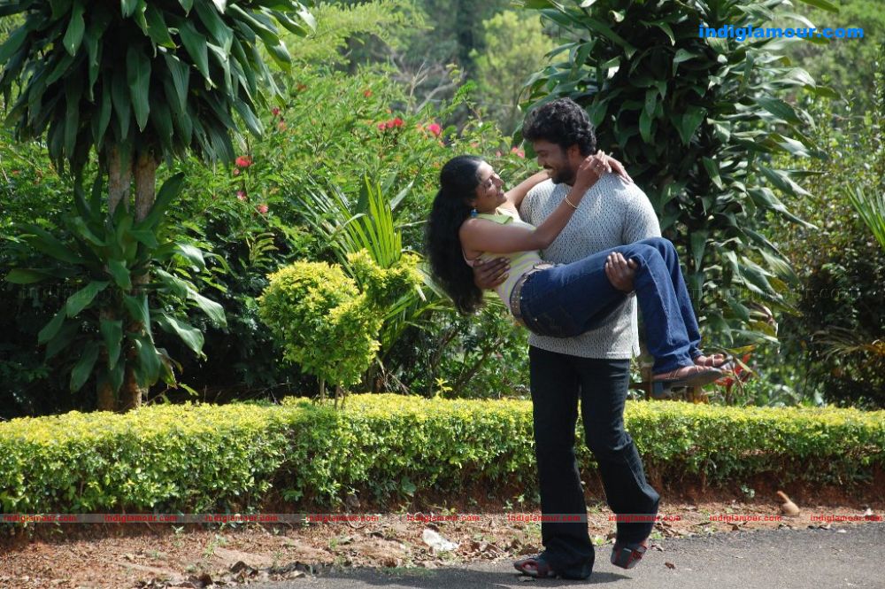 Mayaman chennaiyil oru naal Movie hd photo