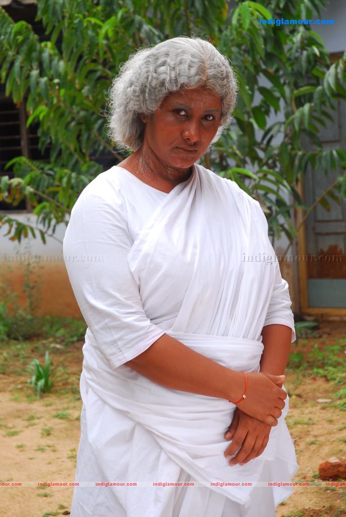 Tenkasi Pakkathula Movie hd photo