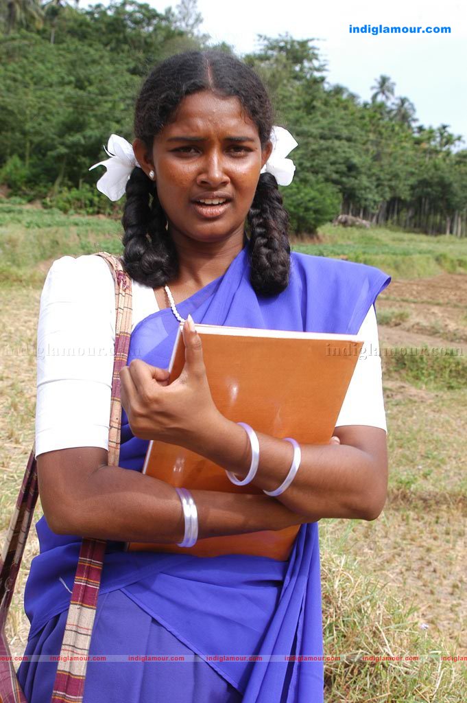 Tenkasi Pakkathula Movie hd photo