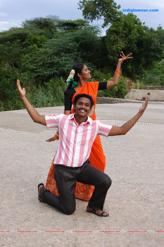 Tenkasi Pakkathula Movie hd photo