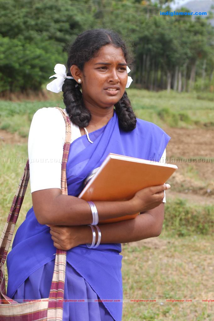 Tenkasi Pakkathula Movie hd photo