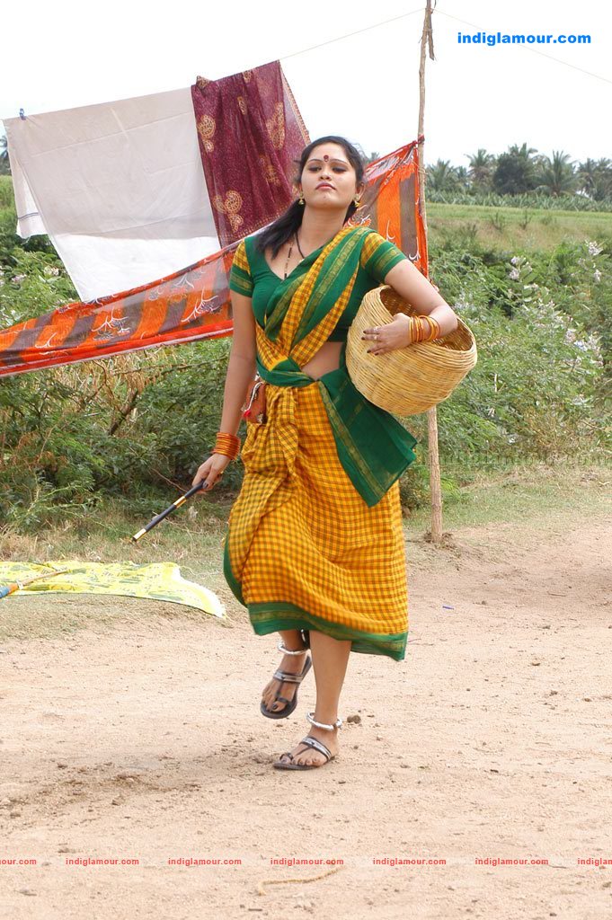 Tenkasi Pakkathula Movie hd photo