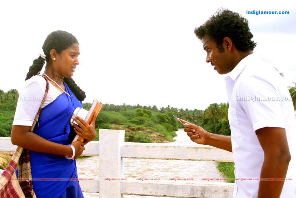 Tenkasi Pakkathula Movie hd photo