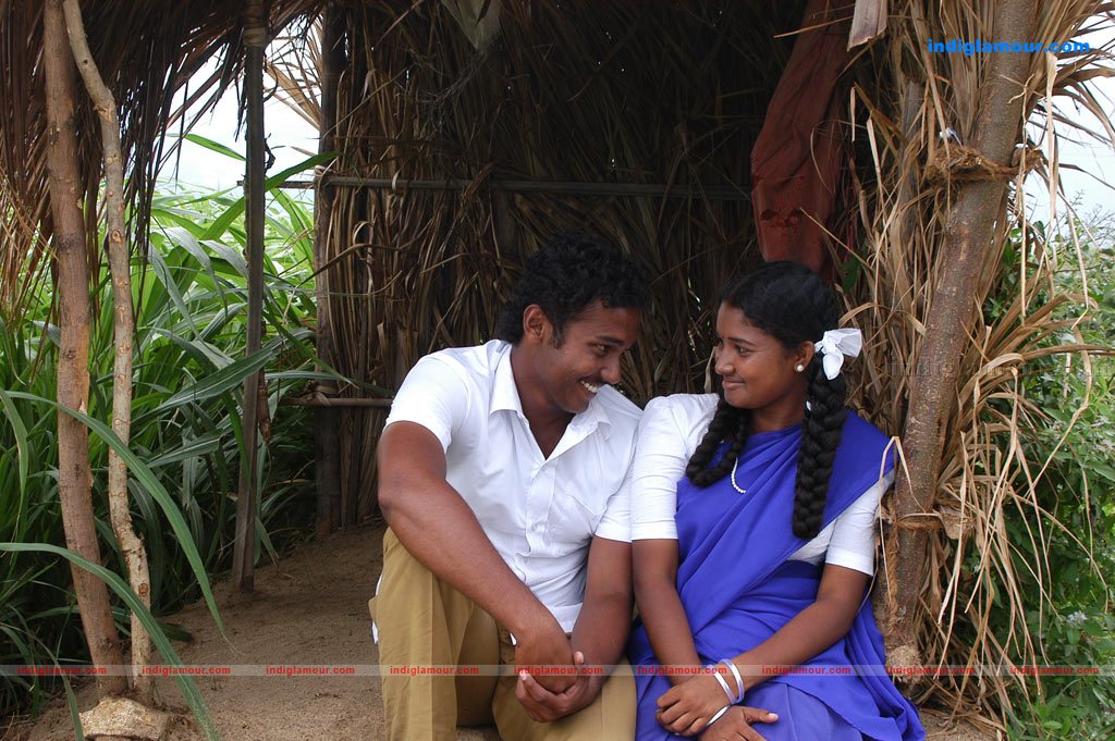 Tenkasi Pakkathula Movie hd photo