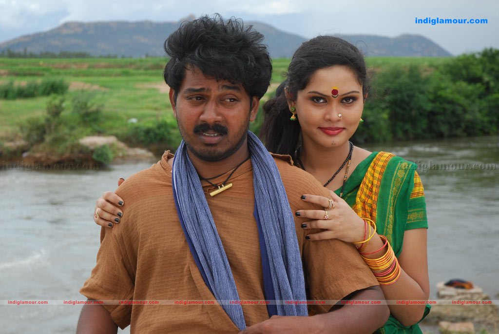 Tenkasi Pakkathula Movie hd photo