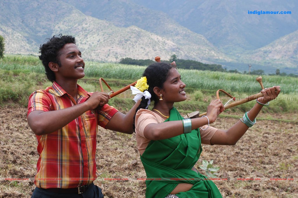 Tenkasi Pakkathula Movie hd photo